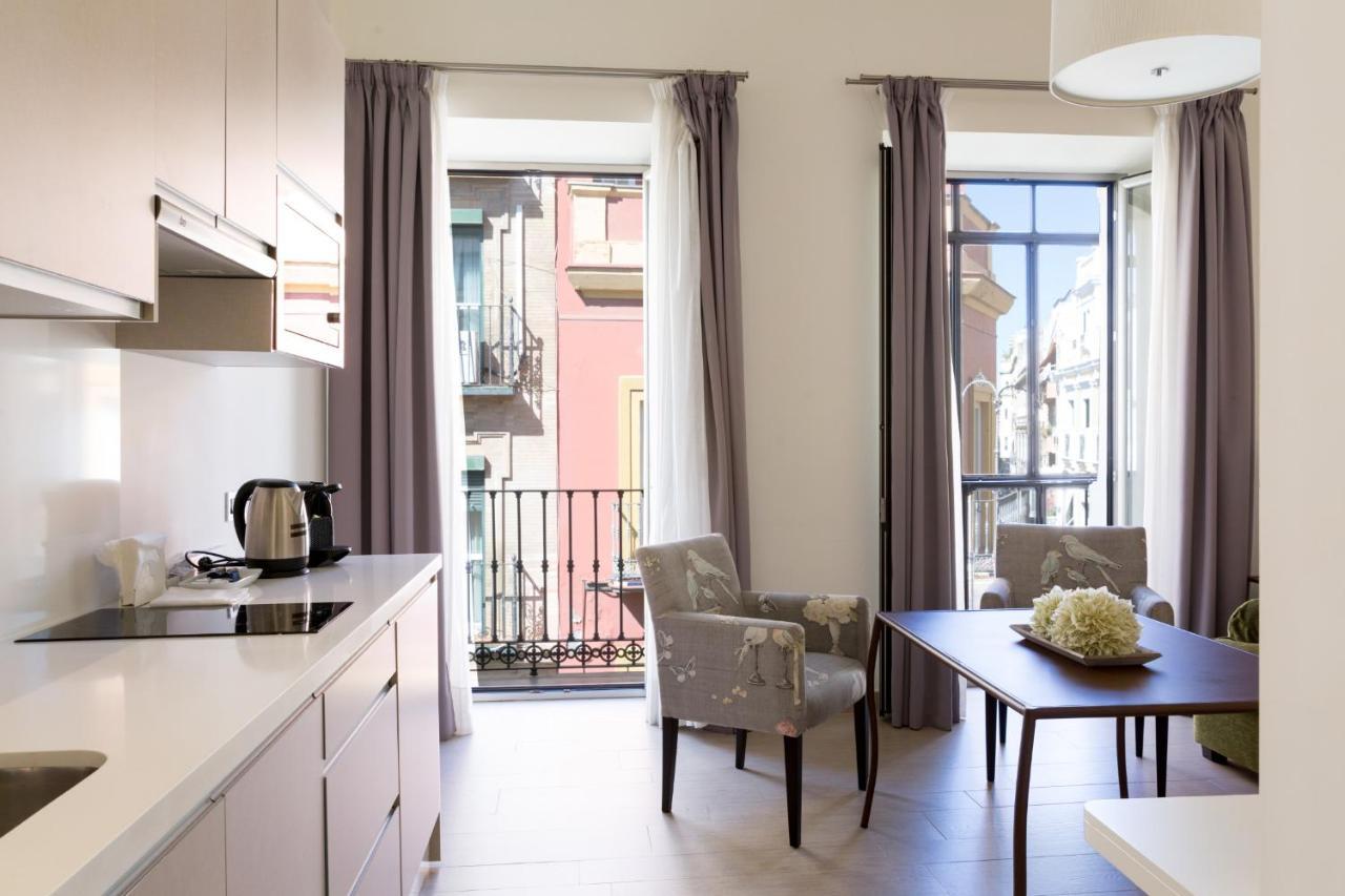 One Premium Bedroom Apartment Balcony,1078255345:JPEG