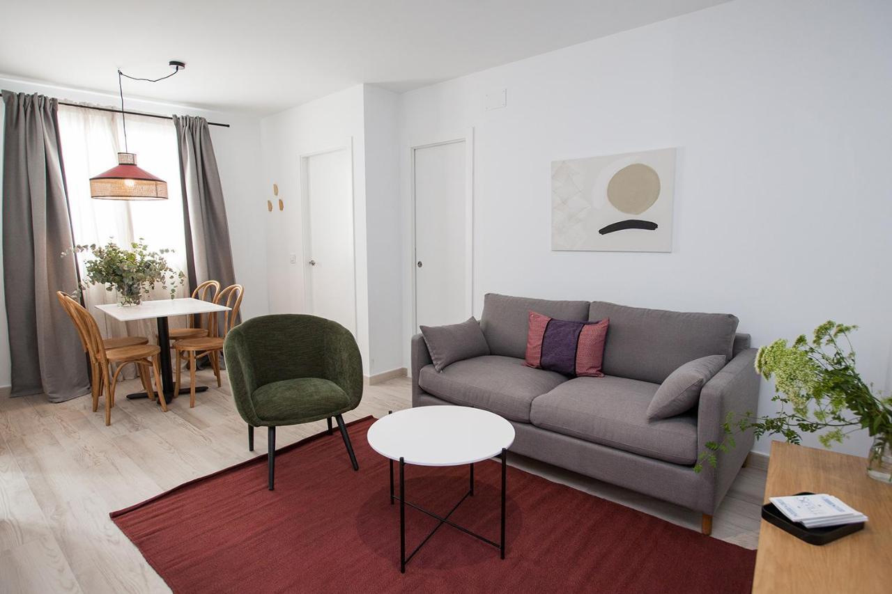 Two-Bedroom Apartment,1119468114:JPEG
