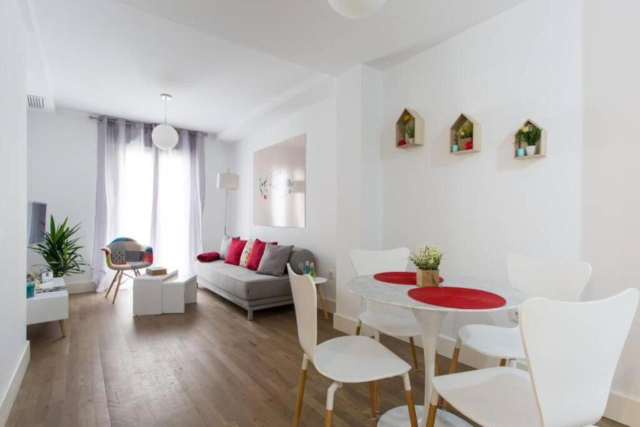 One-Bedroom Apartment,1126380630:JPEG