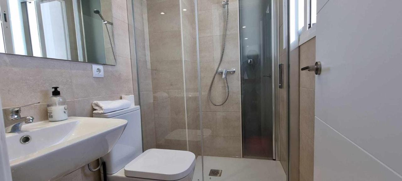 Estudio con bañera de hidromasaje