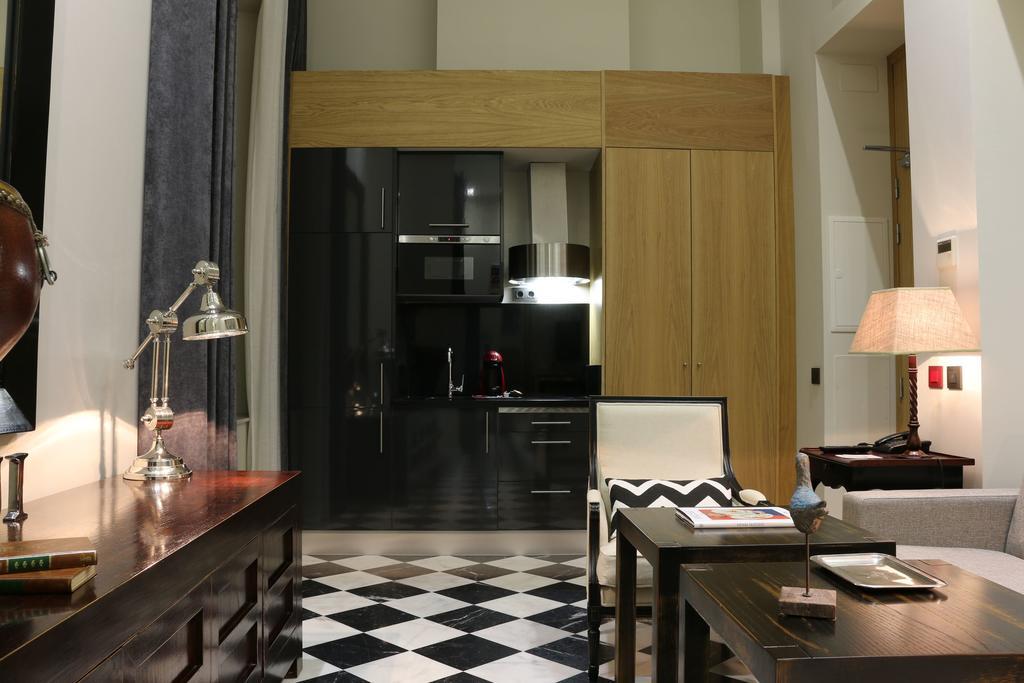 Deluxe One-Bedroom Apartment - Ground Floor