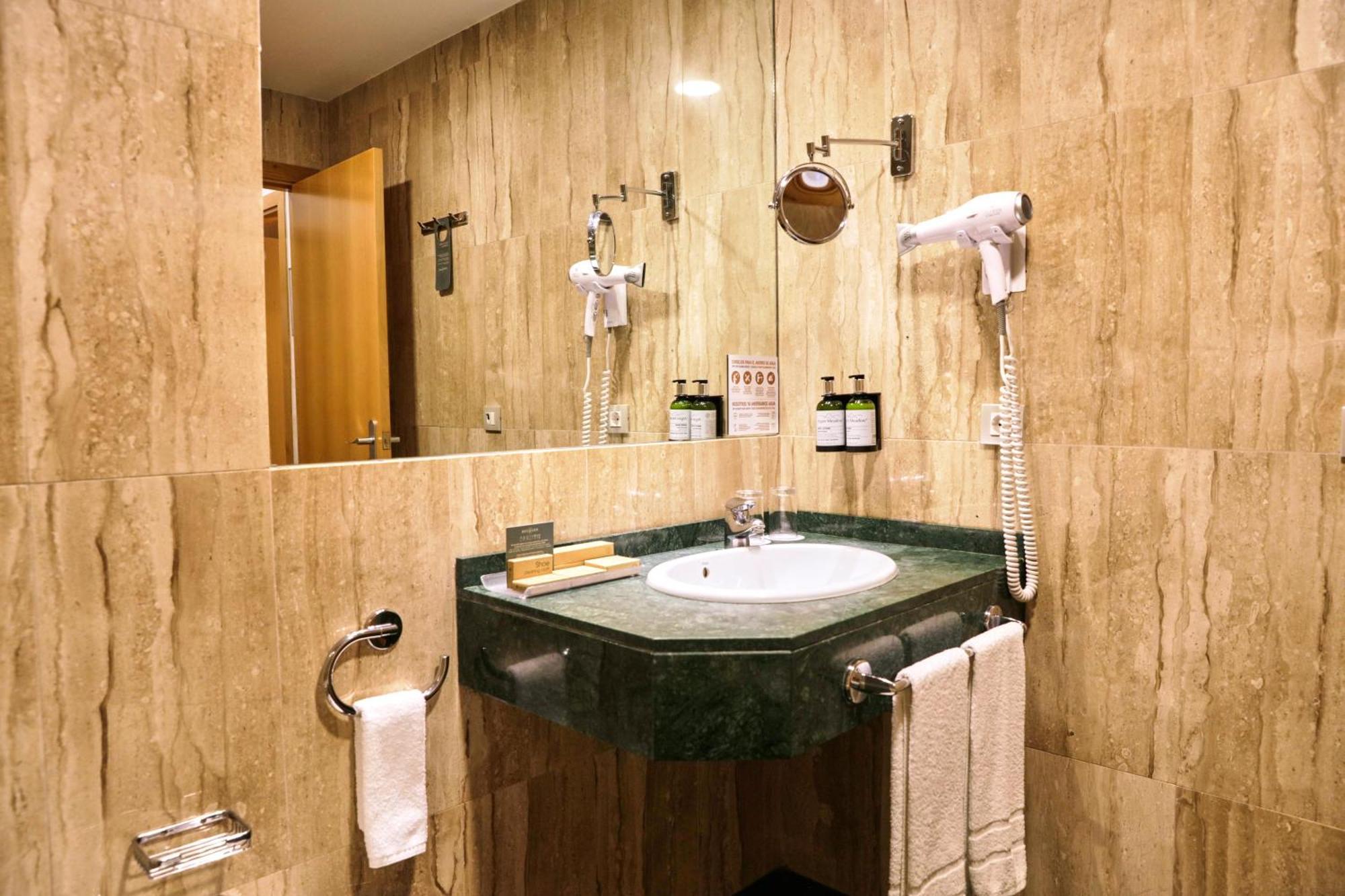 Budget Single Room