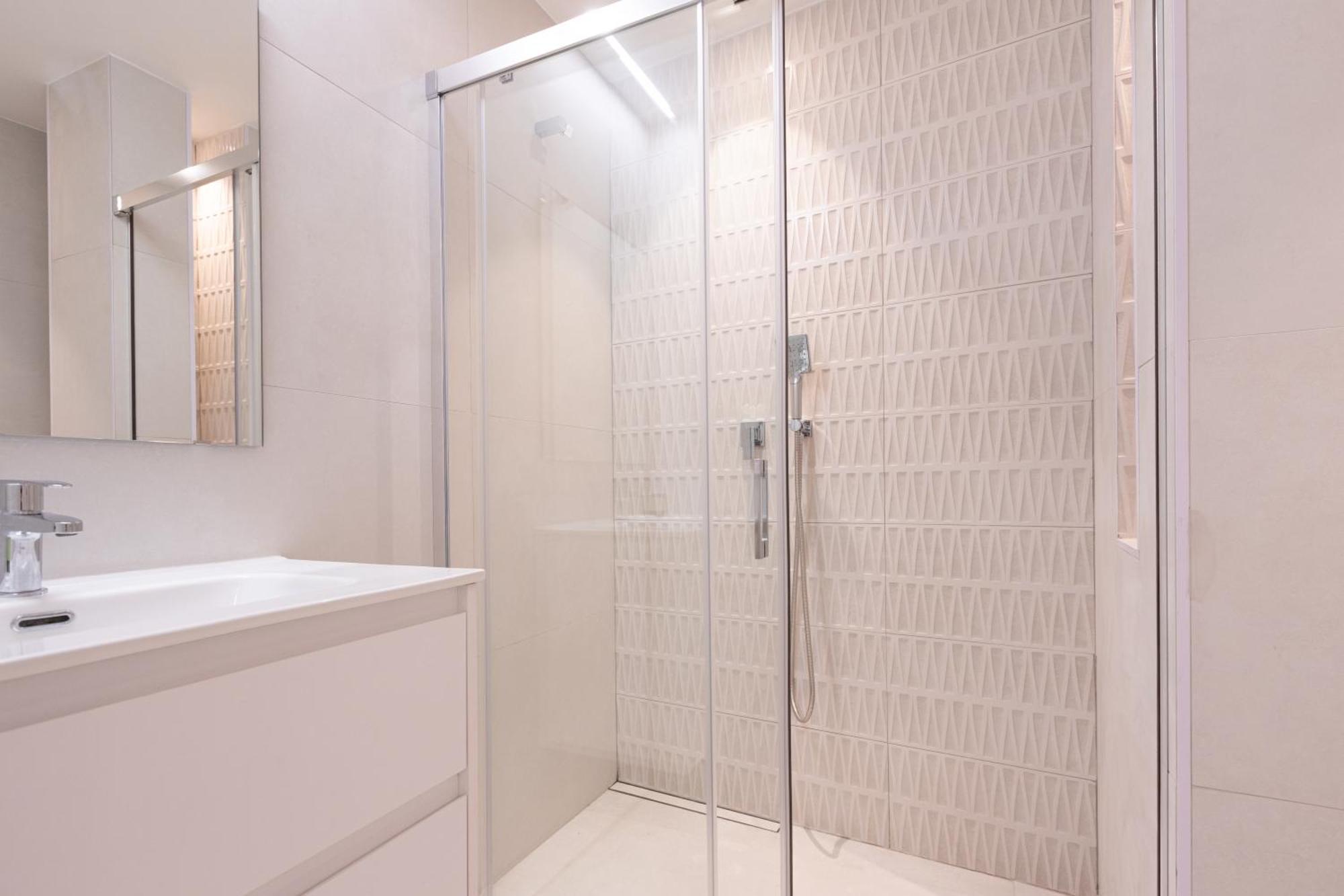 Appartamento Deluxe con 2 Camere da Letto e Balcone