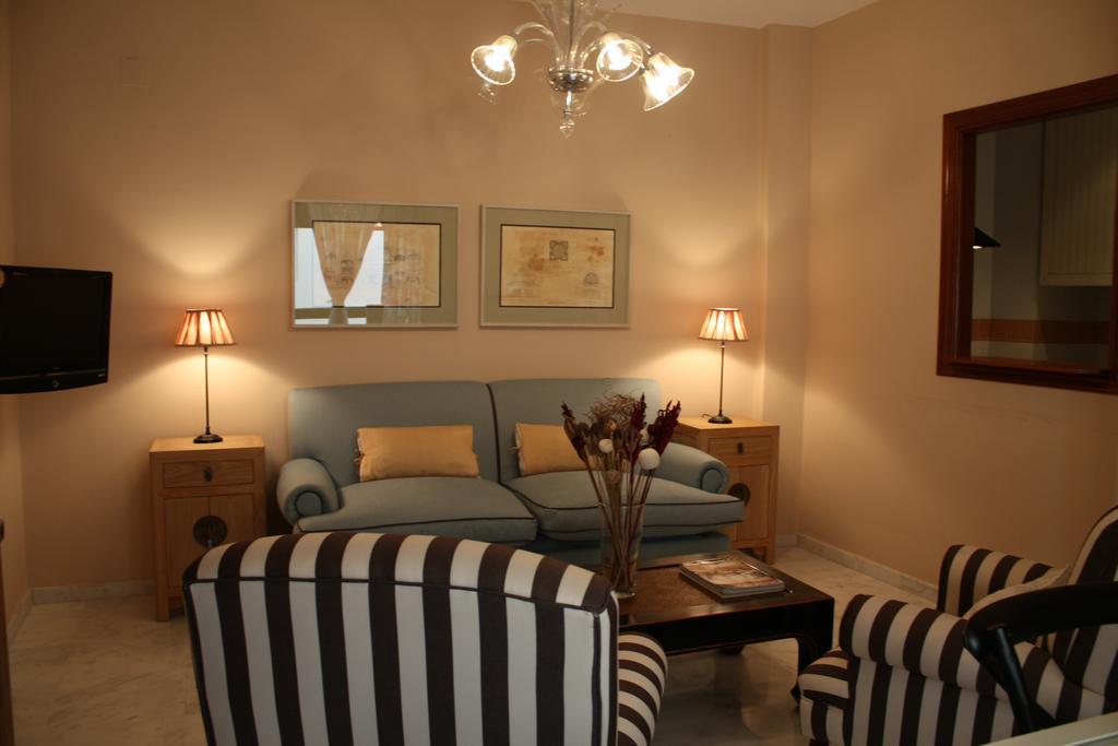 One-Bedroom Apartment,105377117:JPEG