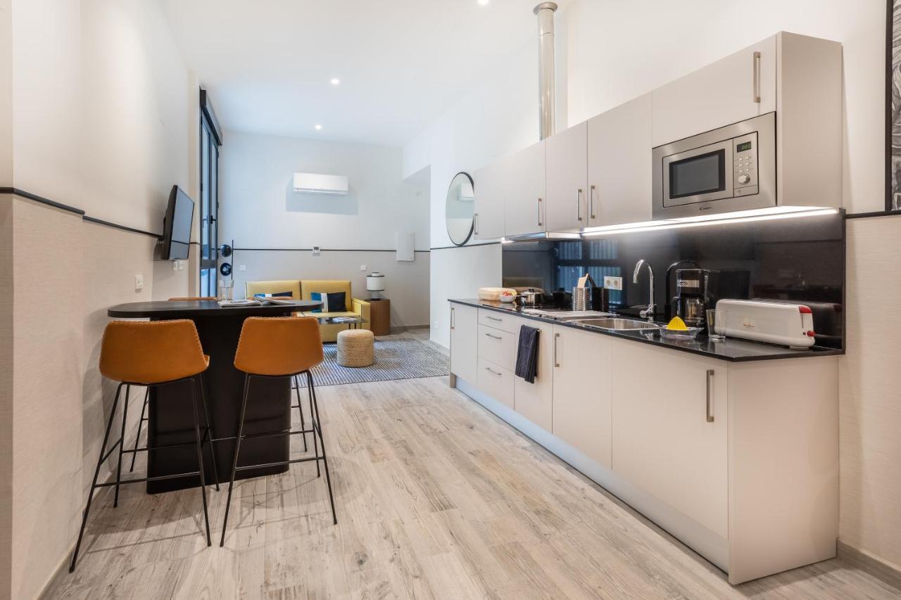 Studio Apartment,744103054:JPEG