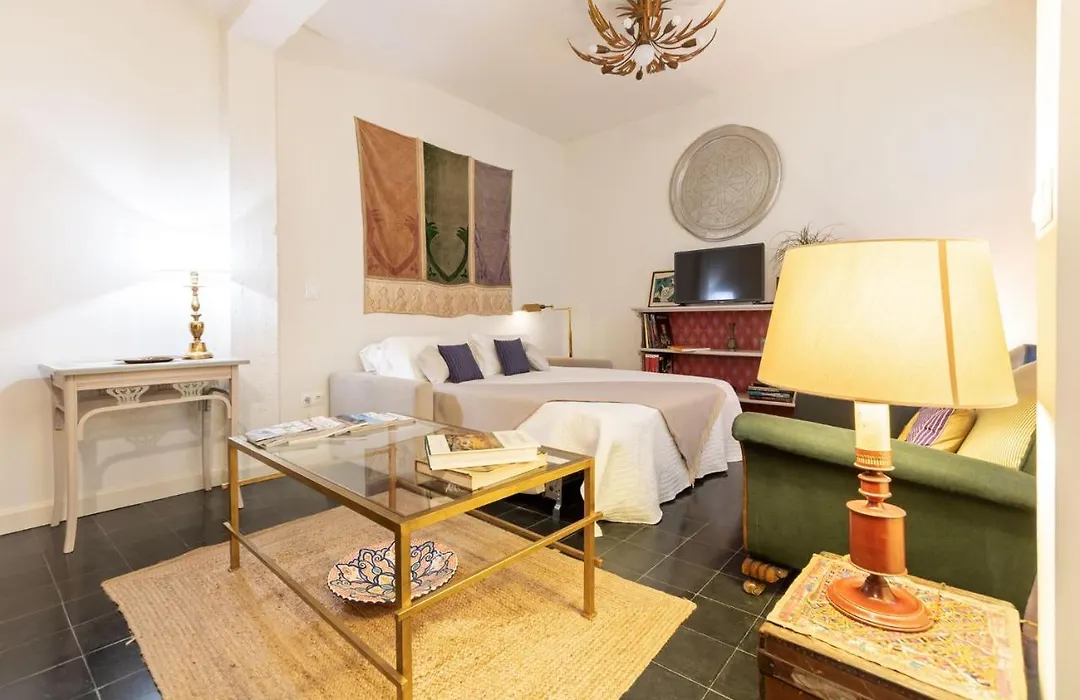 Garci Deluxe Suite By Valcambre-1