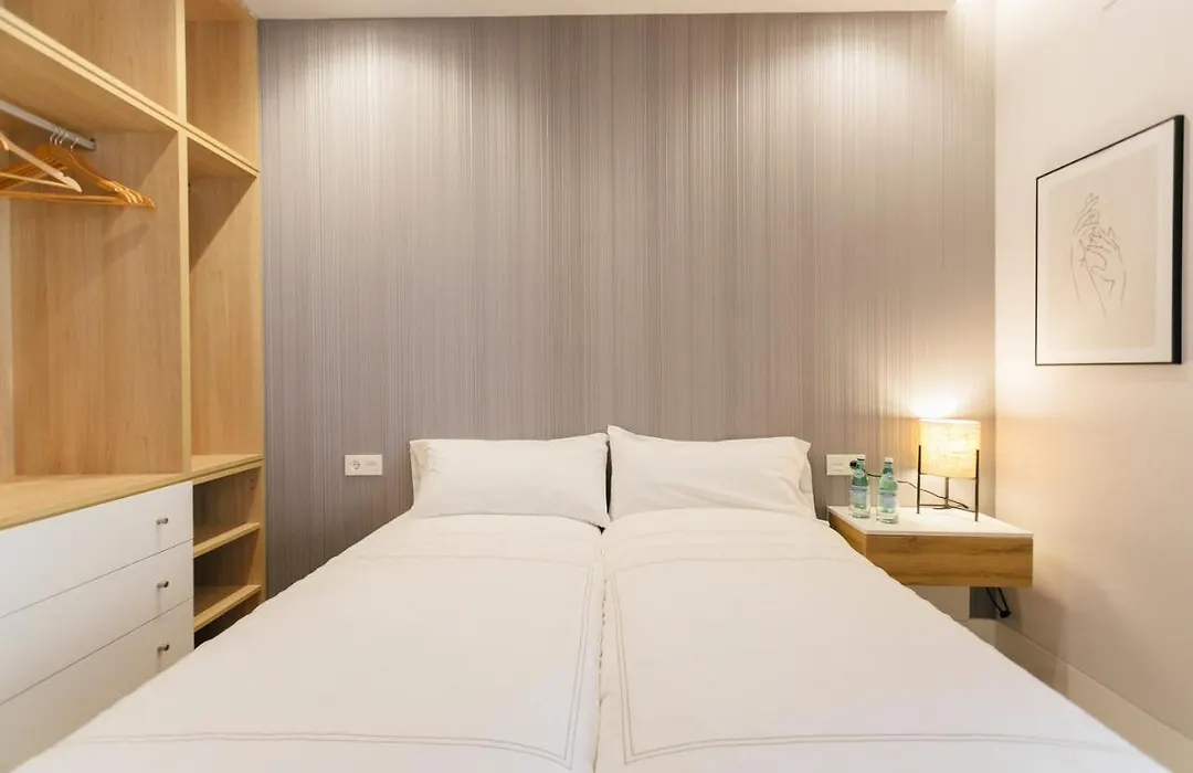 Magno Apartments Galmen Triana-1