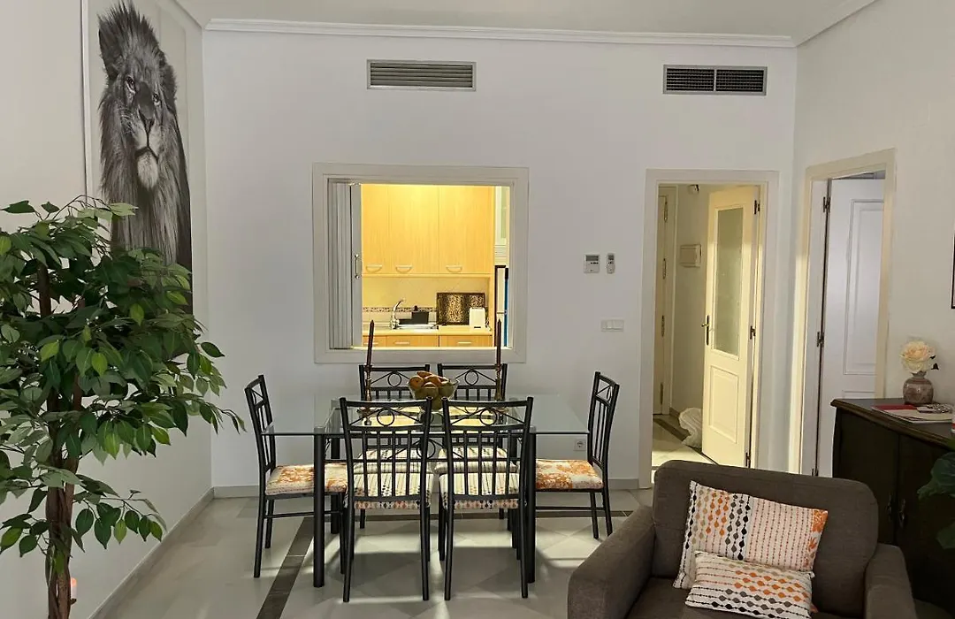 Isg Apartments Escuelas Pias Free Parking-1