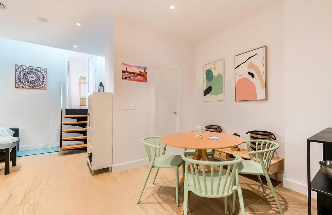 Sevillebnb Group- Santa Barbara Central Suites, Sevilla Center-1