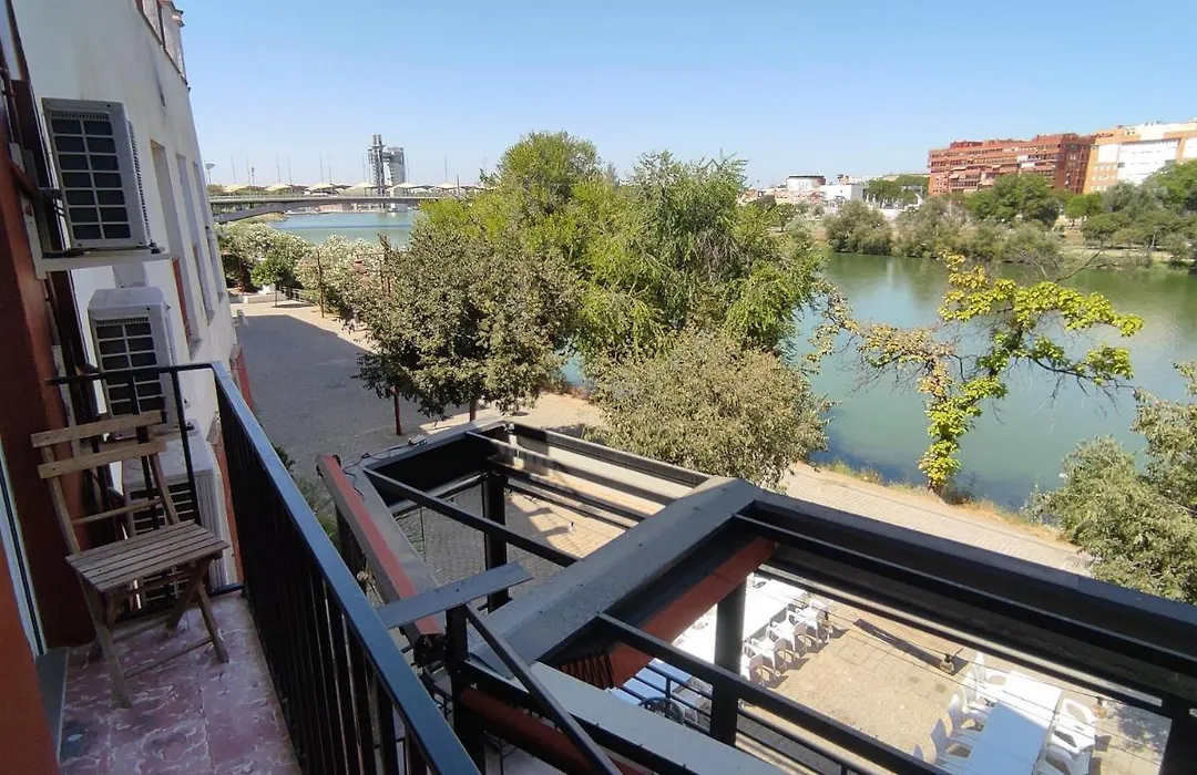 Almona junto al río - Kainga Homes-1
