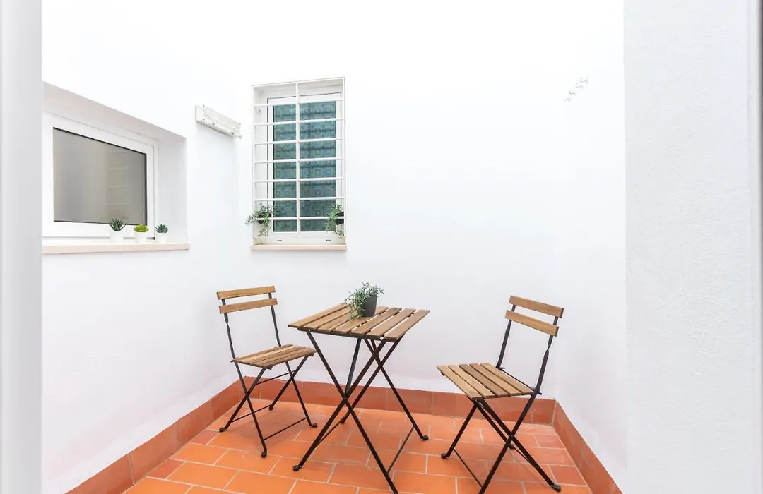 Charming 2 Bedroom Apartment Triana Bridge By Ocityzen-1