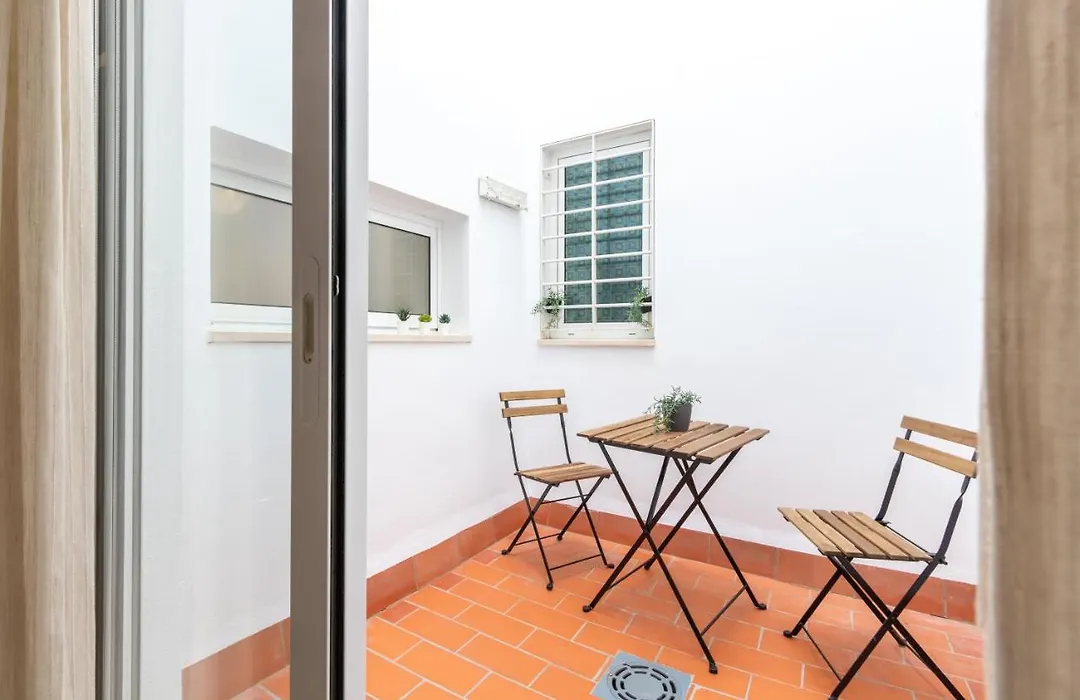 Charming 2 Bedroom Apartment Triana Bridge By Ocityzen-1