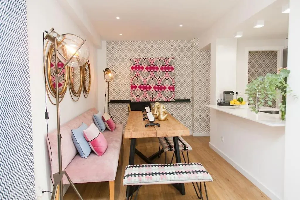 Modern & Nice Apartment. Old Town. Private Parking-1