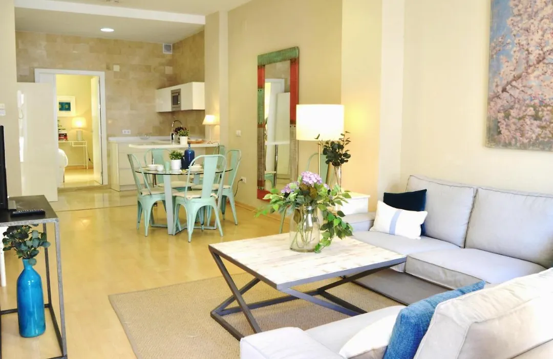 Homeyseville-Penthouse Cathedral Tomas De Ibarra St 6 Pax, Parking Optional-1