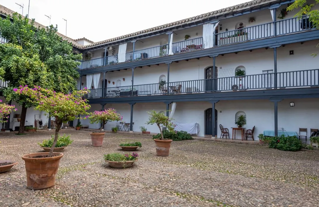 Apartamento en monumento histórico nacional Corral del Conde-duque de Olivares-1