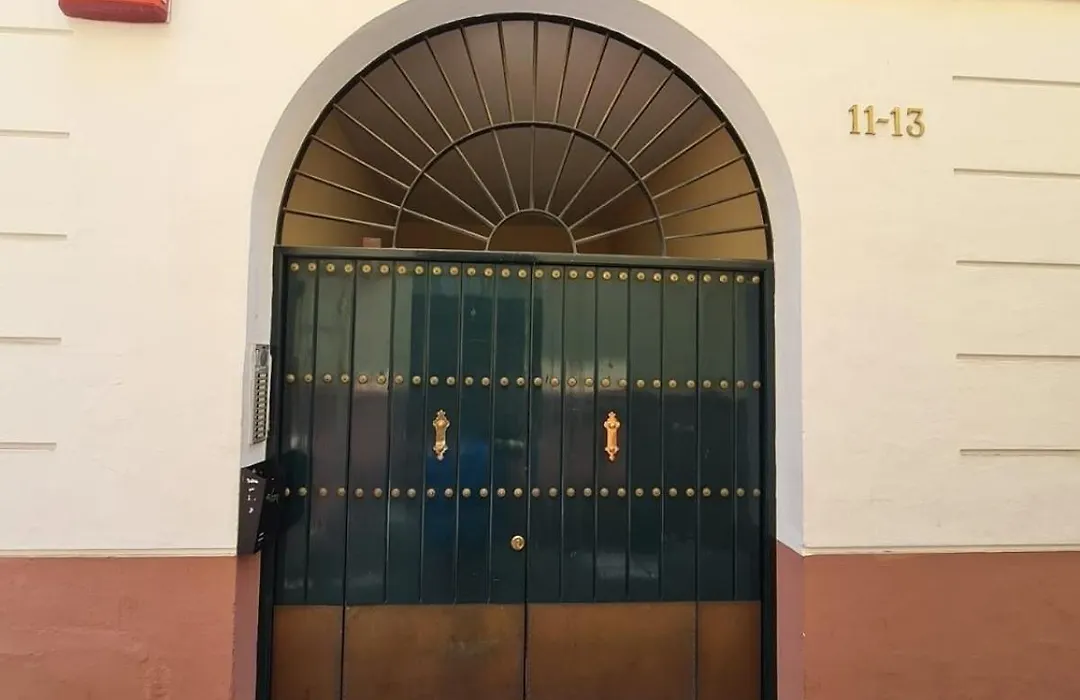 Homeyseville-Bright Apartment At Santa Cruz 4 Pax, Parking Optional-1