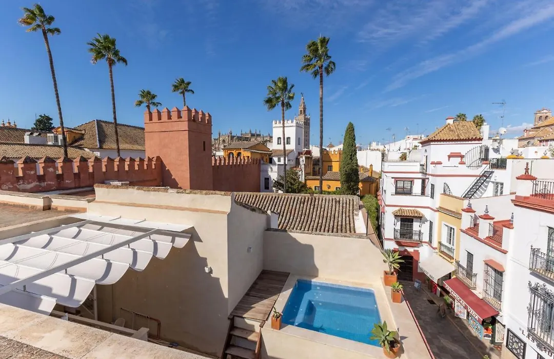Alcazar Pool Villa by Valcambre-1