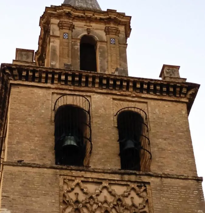 Apartamento casco antiguo exterior único en segunda planta en un edificio de de dos plantas-1