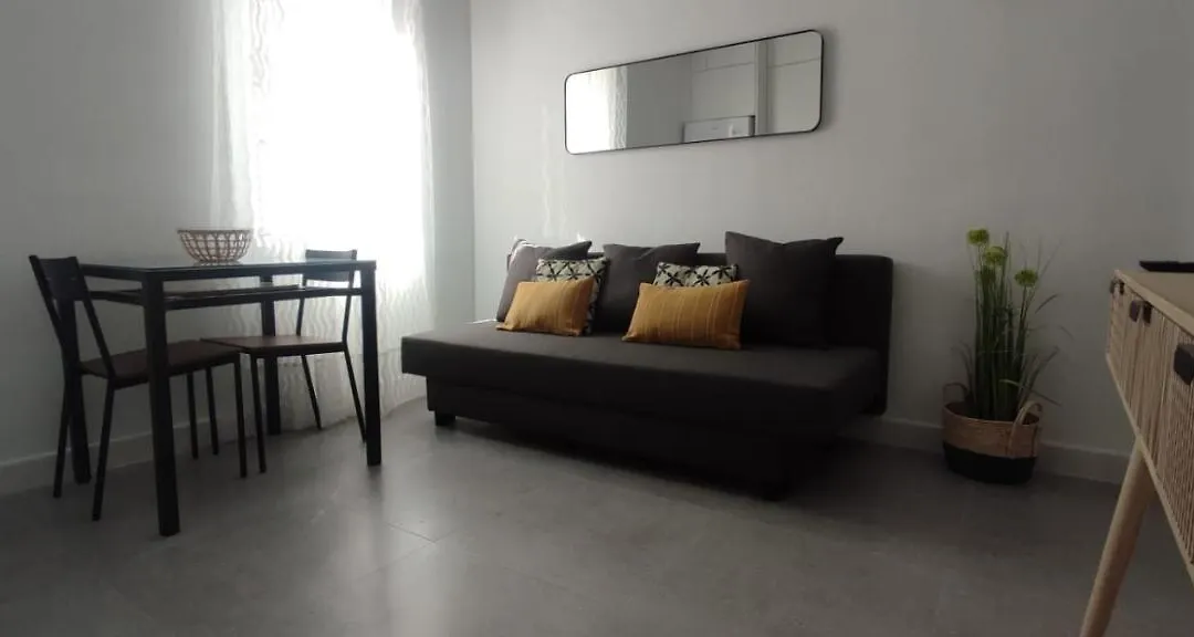 Estupendo apartamento en Triana-1