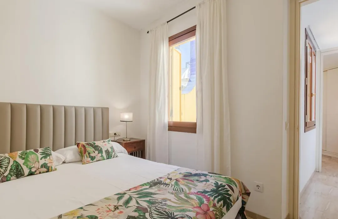 Green-Apartments Giralda Views-1