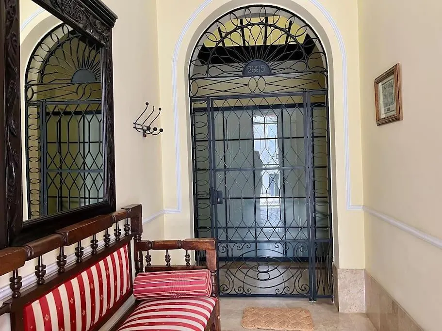 Apartamento J COSTA 15- Alameda Hércules-1
