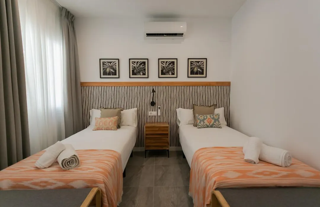 Lujoso Apartamento Con Piscina Compartida 2-1