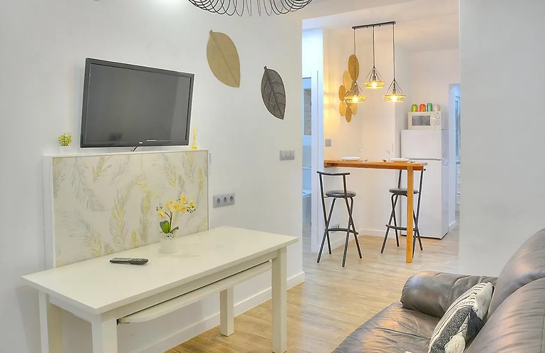 Family Apartment In Triana-1