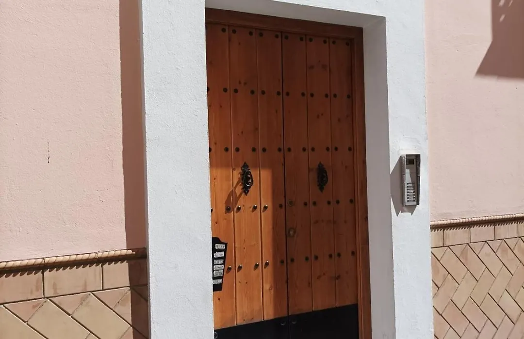 Casa Pascual.Tranquilidad En Pleno Centro-1