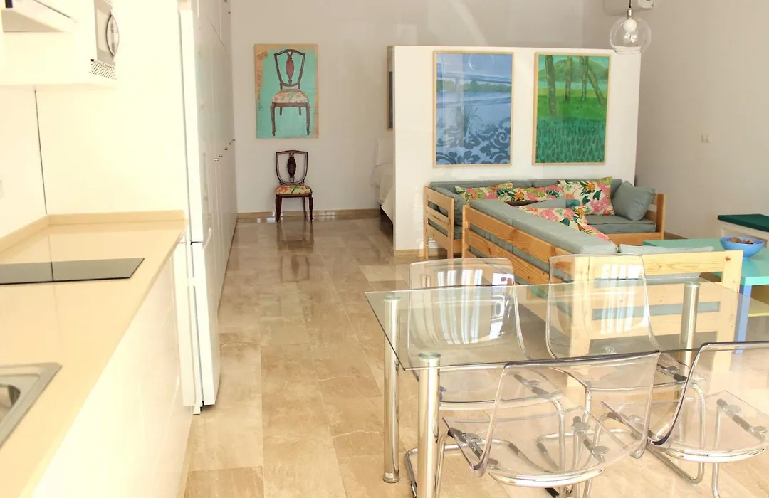 Nuevo Estudio moderno, agradable y cómodo-1
