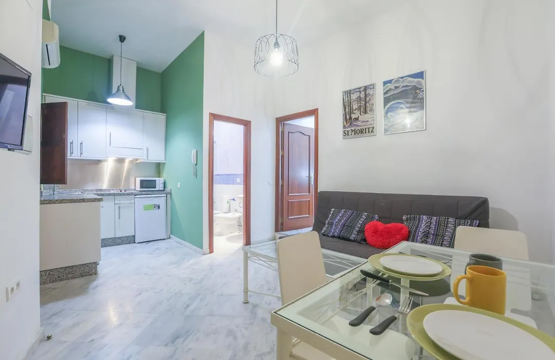 Galindo Center Premium Suites, Free Parking-1