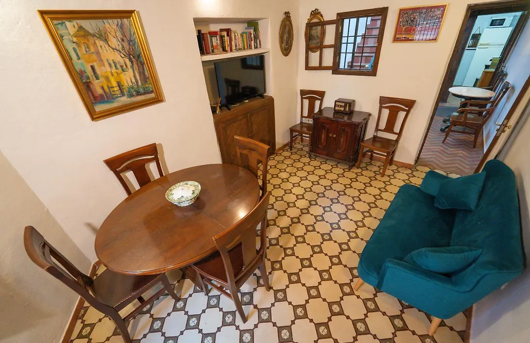 Historic House In The City Center-1