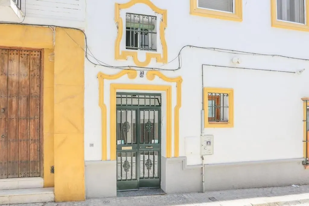 Riverwalk Suites - Puente Triana-1