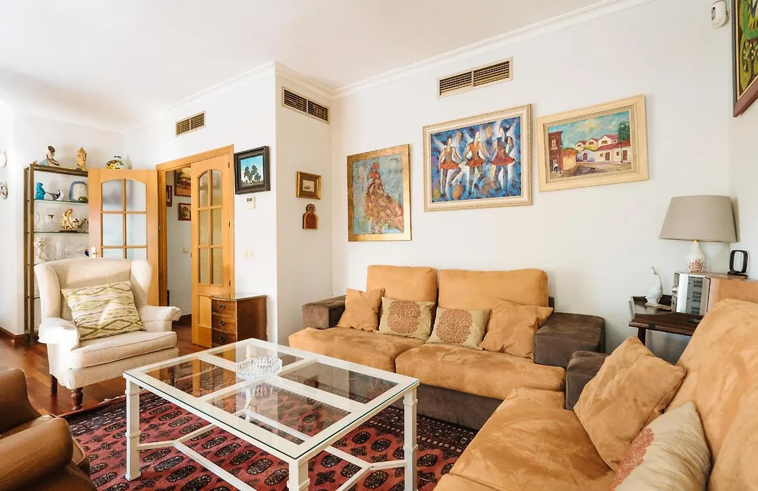 Acogedor Piso Con Parking Santa Justa-1