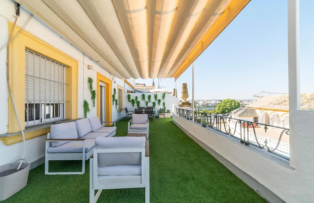 Trendy Penthouse By The Bullring-1