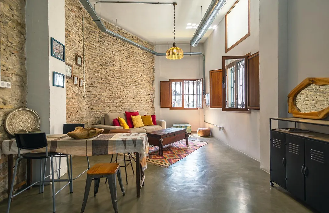 Loft-Style Ground Floor Flat-1