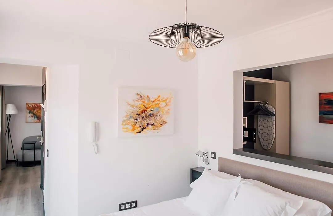 Puerta Catedral Holiday Suites-1