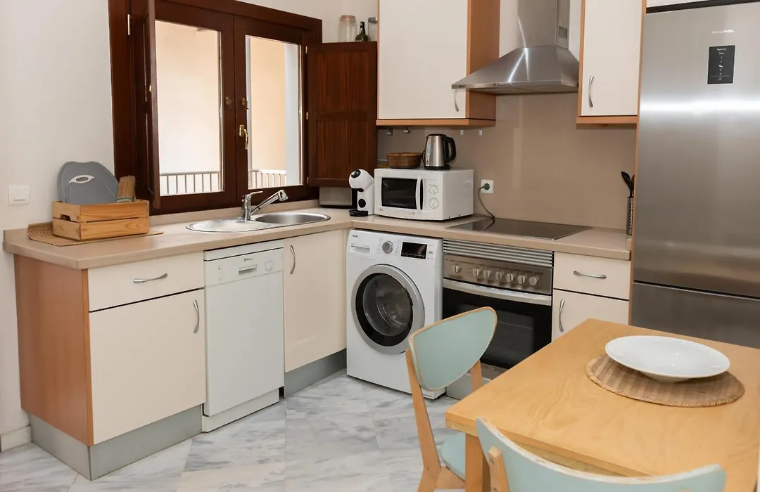 Charming&quiet apartment in Plaza del Salvador-1
