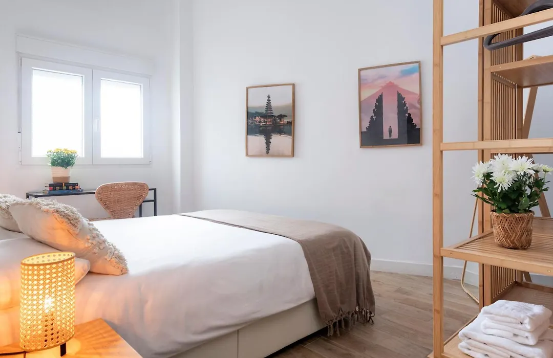 Calma Muralla House-Two Bedrooms & Two Bathrooms-1