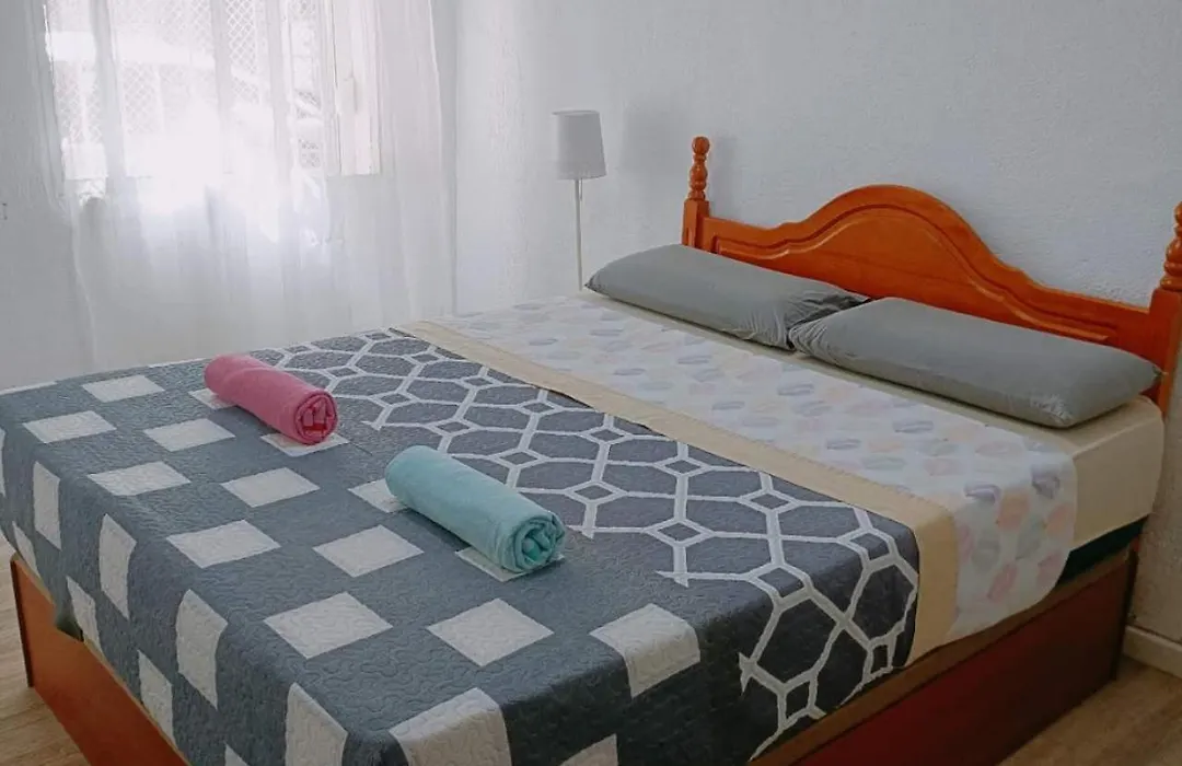 8 Mins Walk To Train Station Low Cost Youth Hostel-1