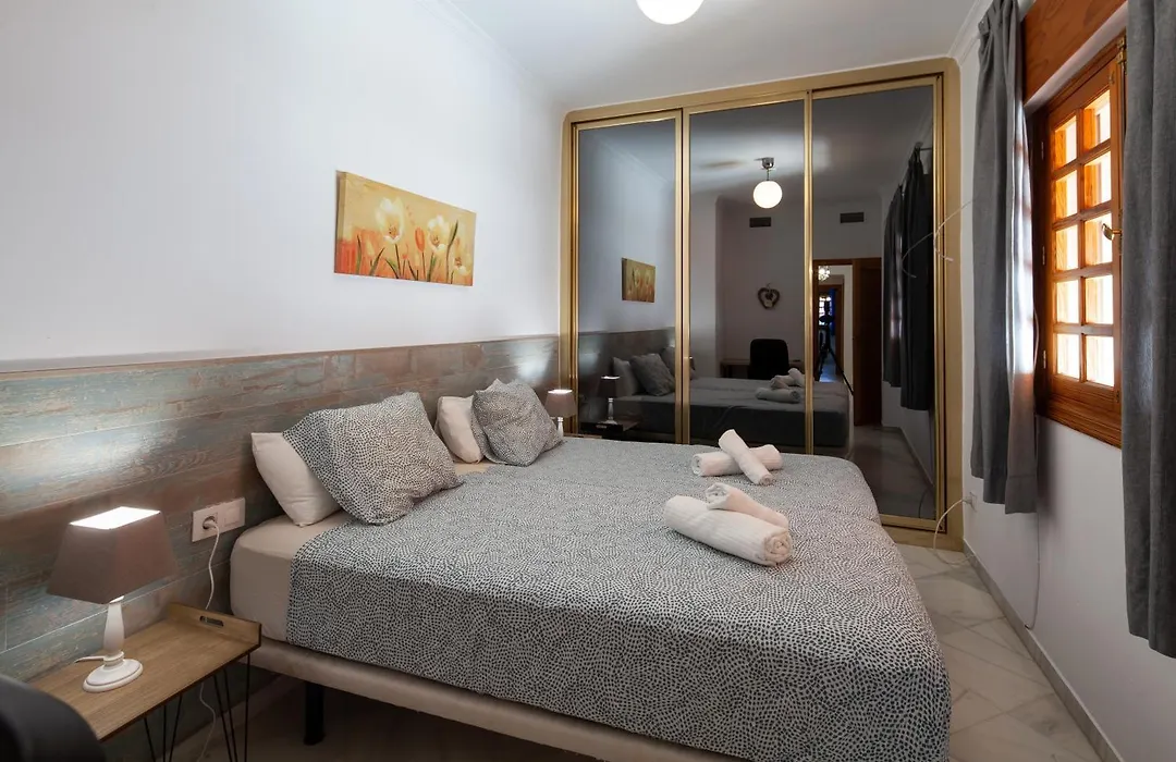 Wonderful 3 Bedroom Flat In The Heart Of Triana-1