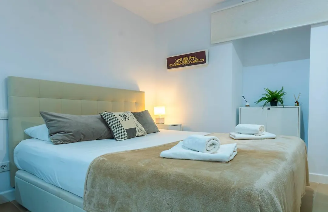 Natural Suite Sevilla Center-1