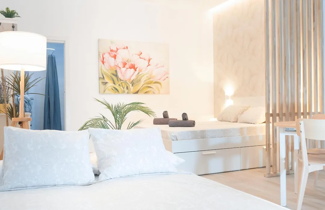 Isg Apartments Triana Jacuzzi 1-1