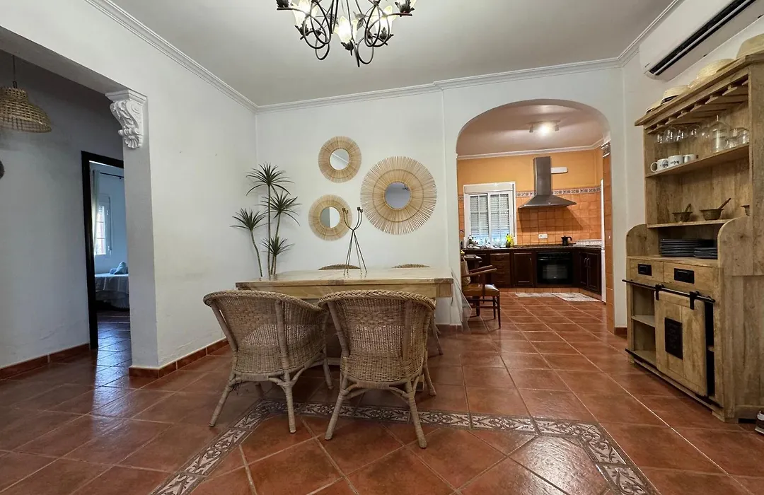 Casa con piscina privada-1
