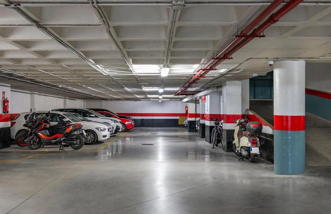 ÉCLAT - City Center - Avenue Luxury Apartment - PRIVATE FREE PARKING-1