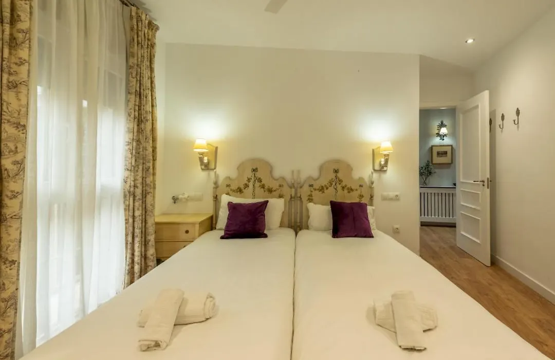 Wide With Beautiful Kitchen 2Bd 3Bth -Arenal-1