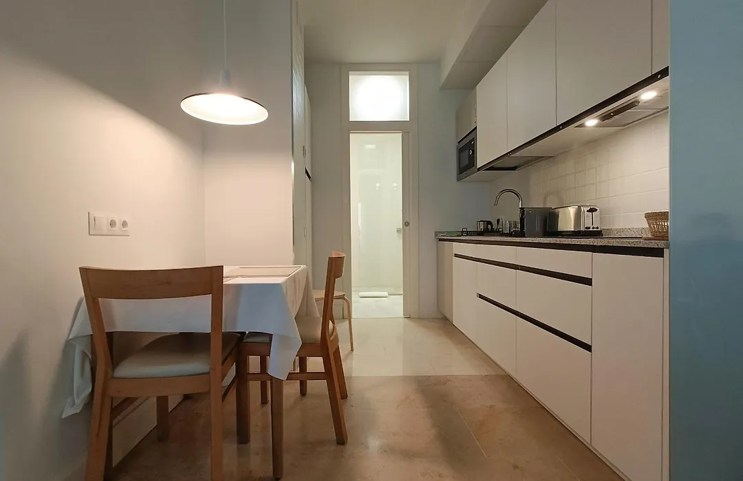 White Suite Alameda-1