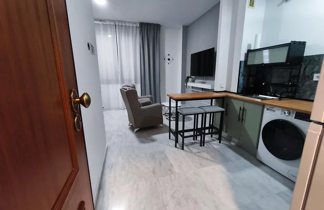 Apartamento FIBES II edificio LUX SEVILLA-1