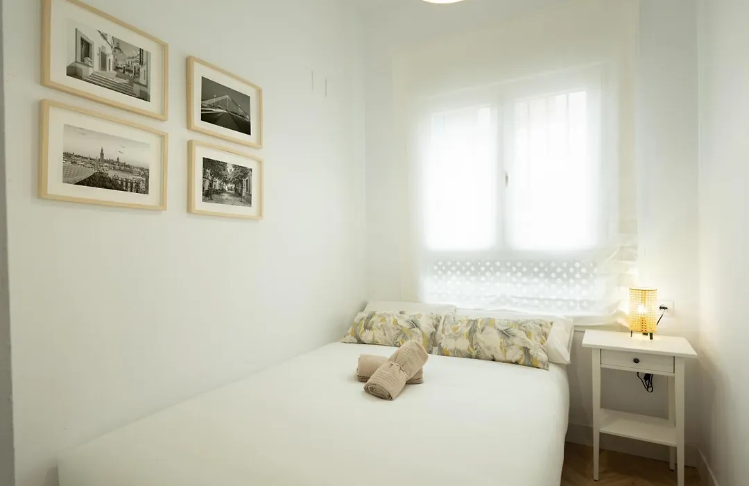 Charming 2 Bedrooms Apartment With Free Parking At Plaza Alameda By Ocityzen-1