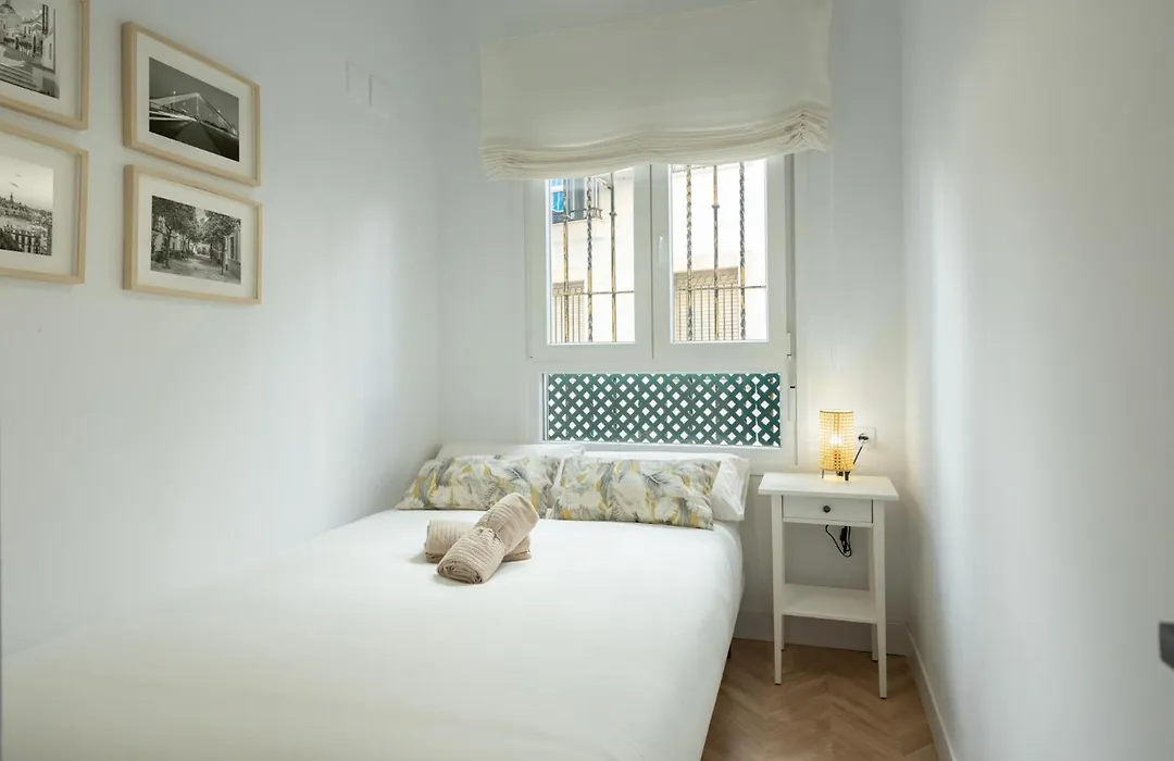Charming 2 Bedrooms Apartment With Free Parking At Plaza Alameda By Ocityzen-1