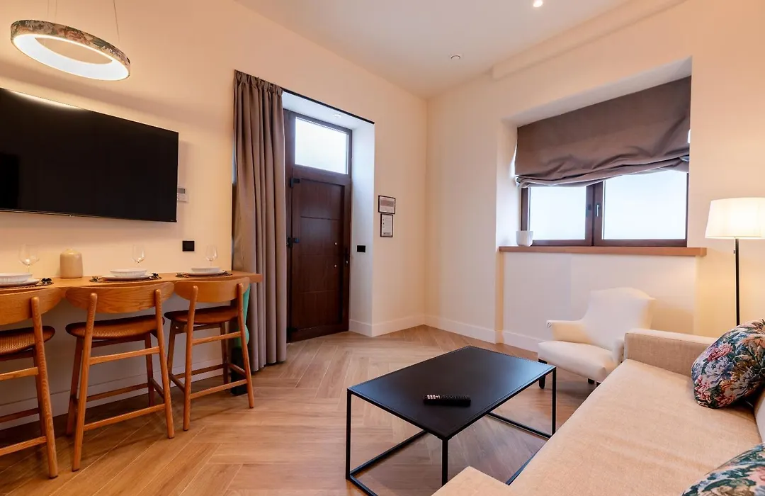 Apartamentos Alvarado 5-1